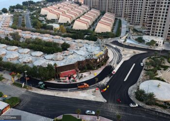 تصویر نو از معابر کیش زیر چرخ توسعه عمرانی