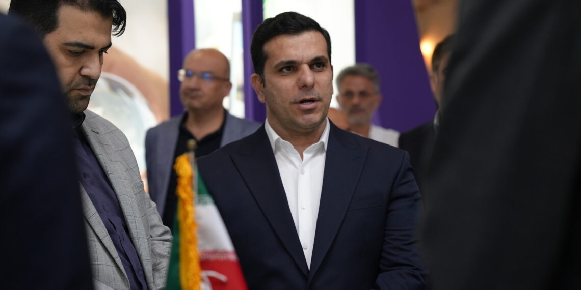 حضور فعال غرفه شرکت سرمایه گذاری ایران در دومین روز از “کیش اکسپو” به روایت تصویر