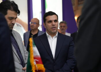 حضور فعال غرفه شرکت سرمایه گذاری ایران در دومین روز از “کیش اکسپو” به روایت تصویر