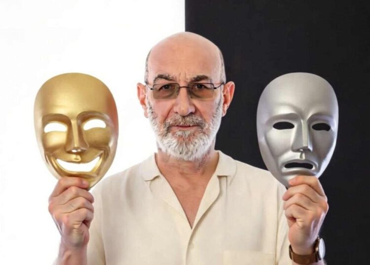 پشتِ نقابِ ترانه؛ سکوت یا انتظارِ قمیشی در روزهای جنگ