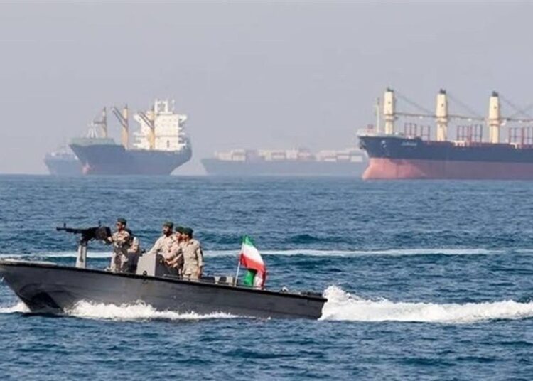 بحران در هرمز؛ جریان تجارت جهانی متوقف شد!