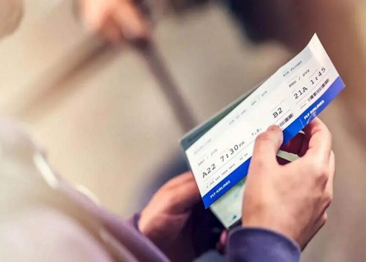 نرخ افزایشی بلیت پرواز؛ چالش بحث برانگیز این روزهای کیش
